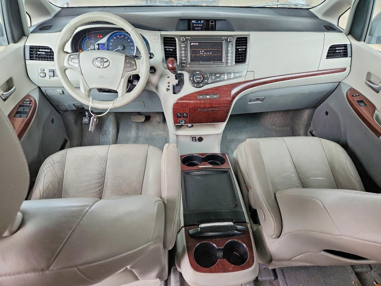 Toyota Sienna Xle 7-passenger