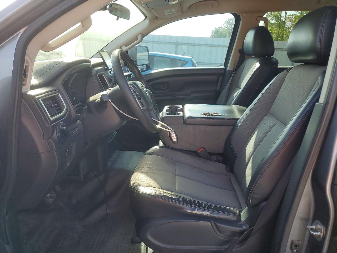 Nissan Titan S
