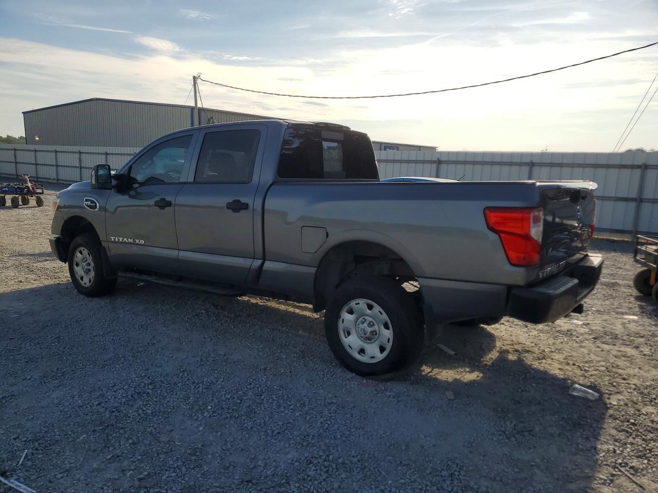 Nissan Titan S