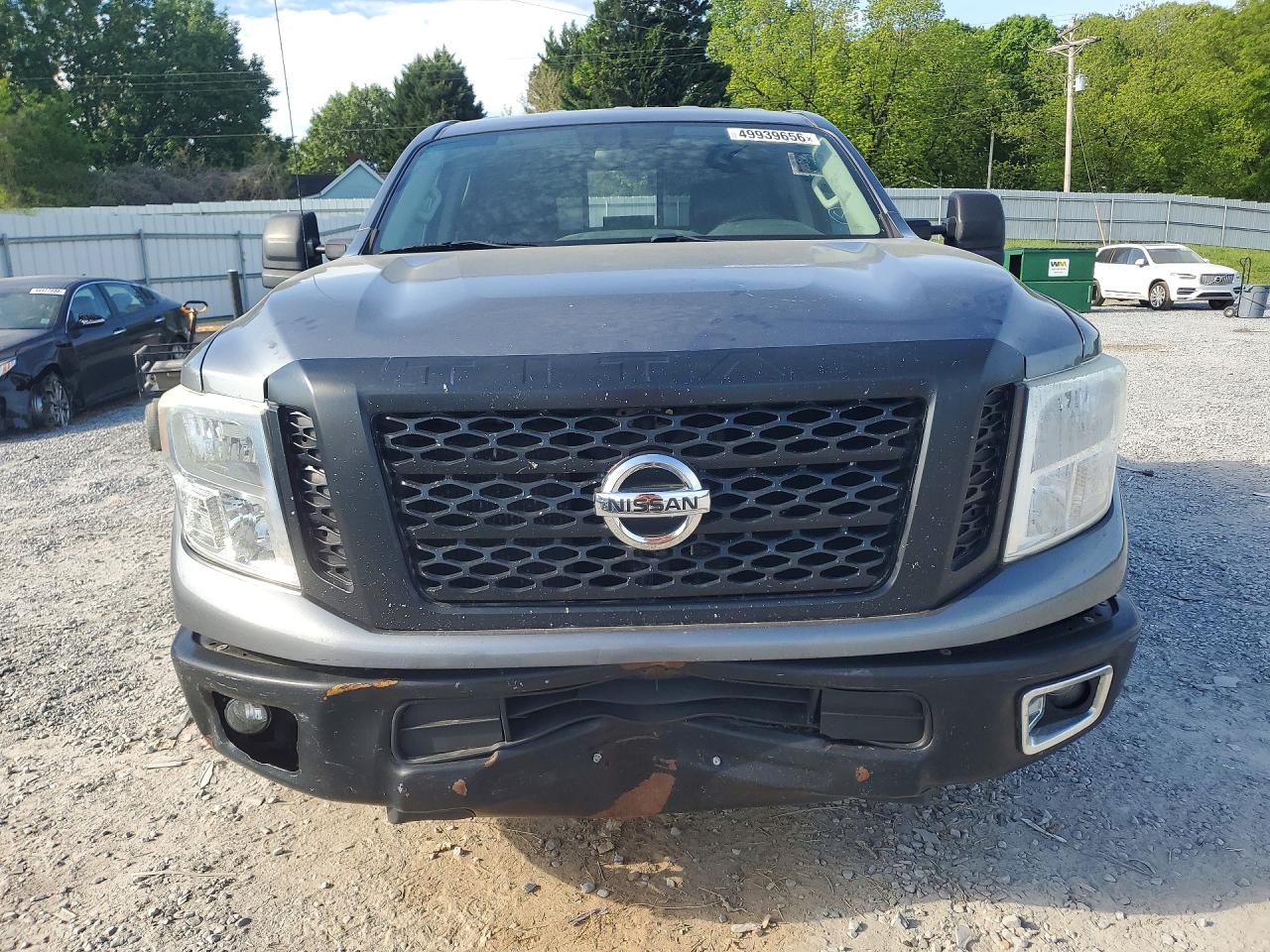 Nissan Titan S