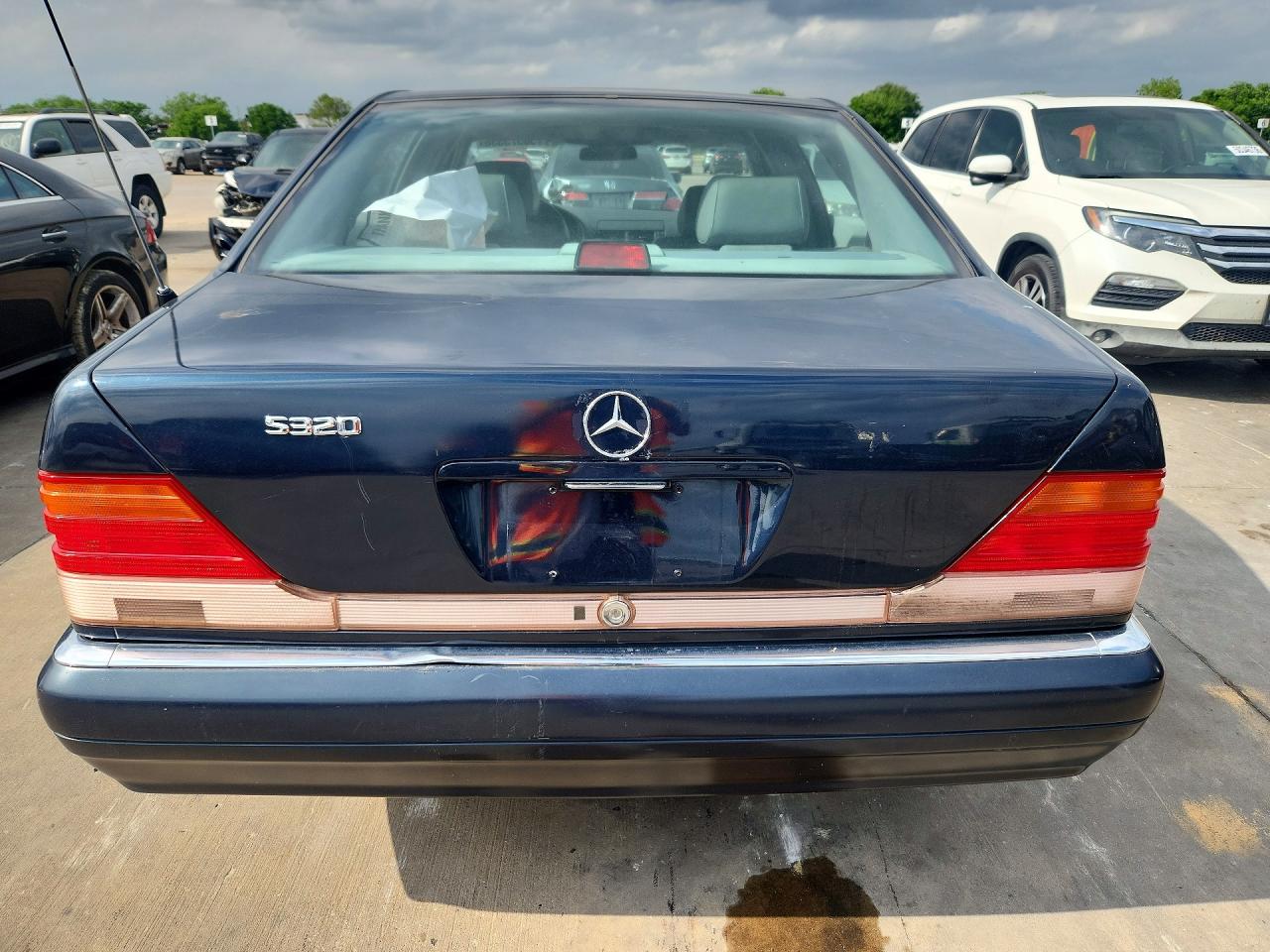 Mercedes-Benz S-Class 320