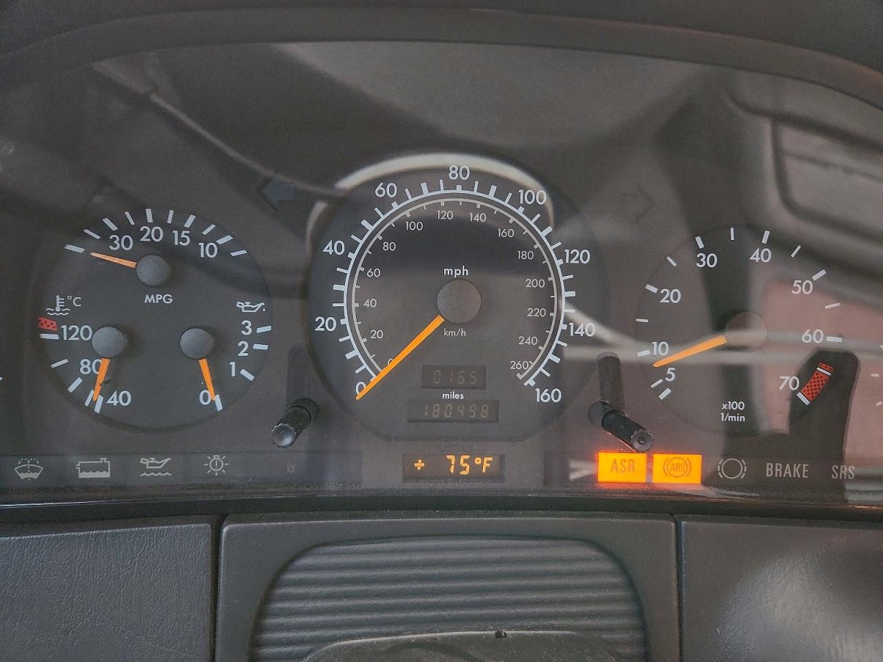 Mercedes-Benz S-Class 320