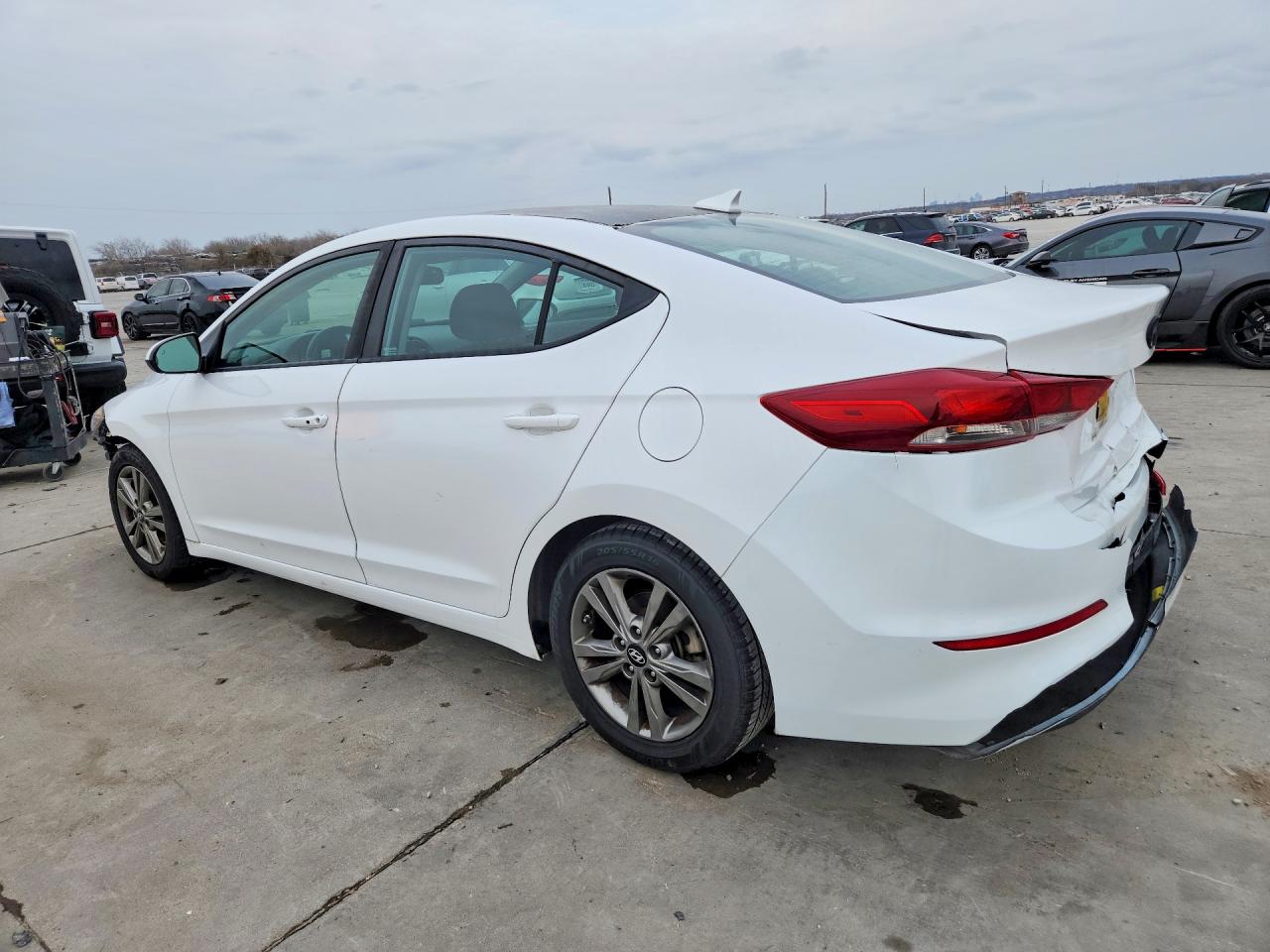 Hyundai ELANTRA Value Edition