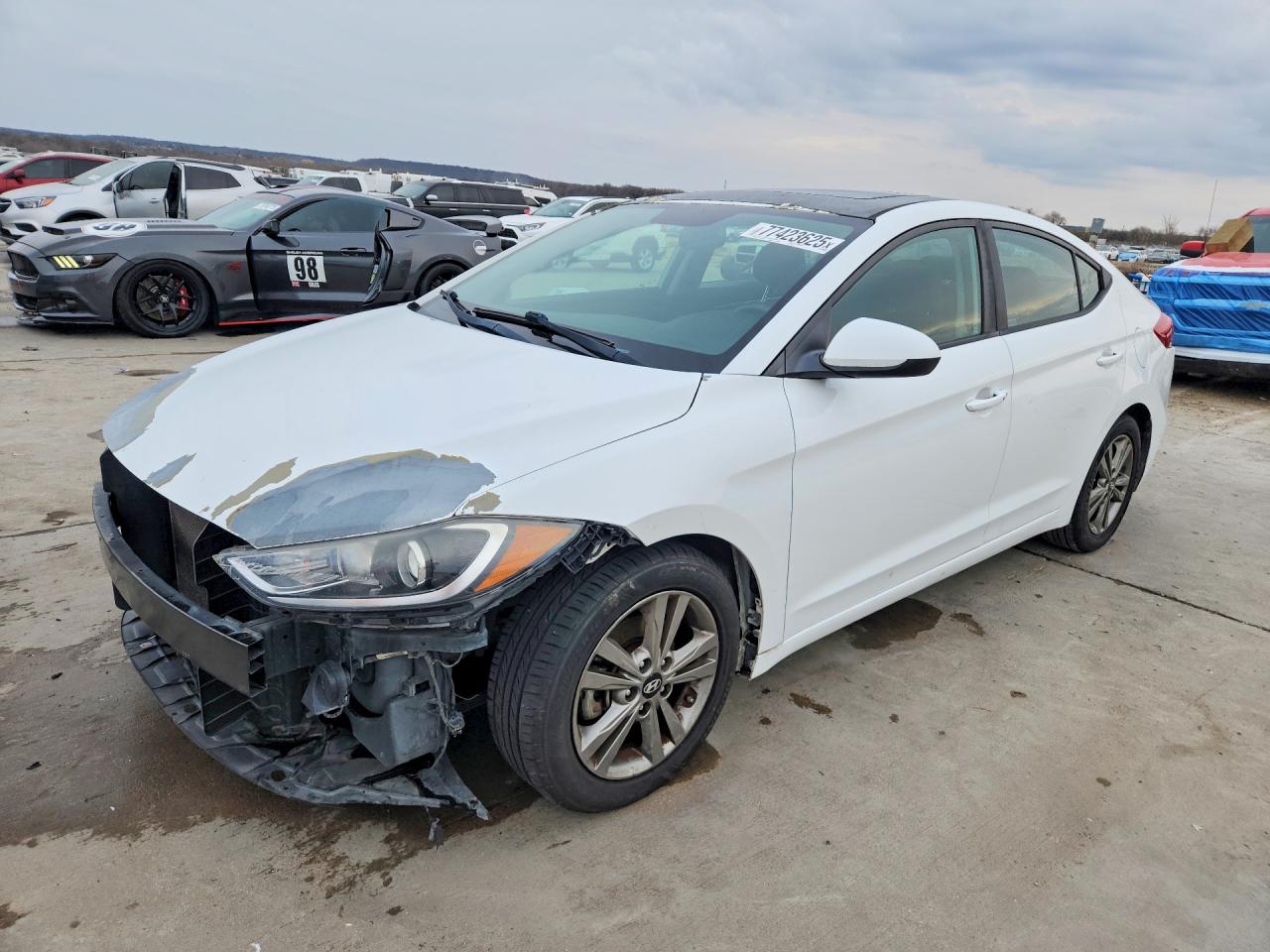 Salvage Hyundai ELANTRA Image