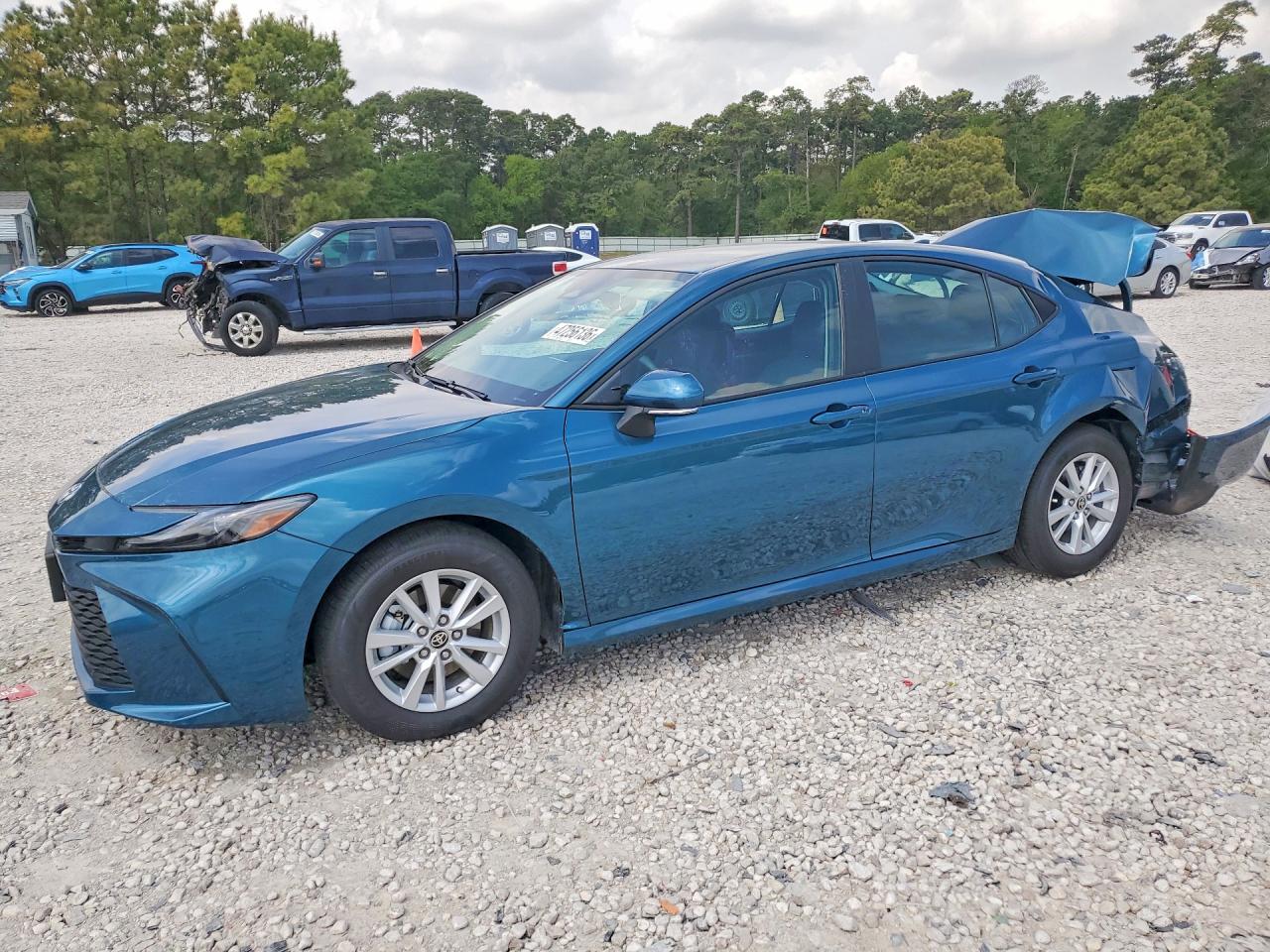 Salvage Toyota Camry Image