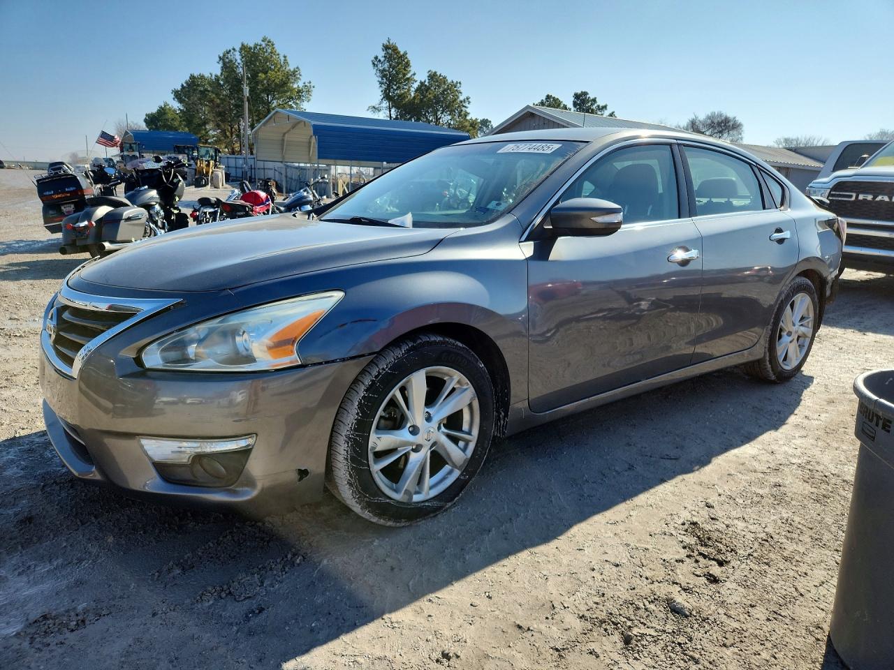 Salvage Nissan Altima Image