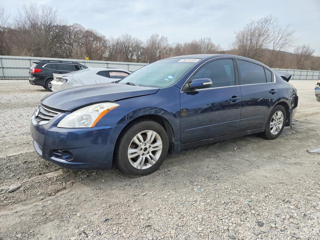 Salvage Nissan Altima Image