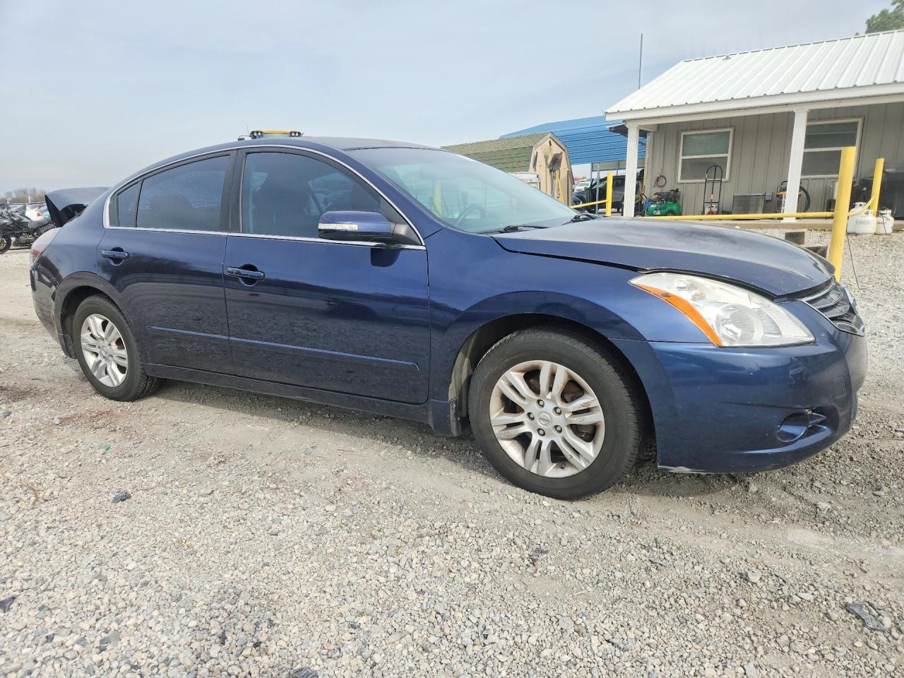 Nissan Altima Base