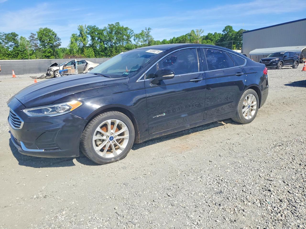 Salvage Ford Fusion Image