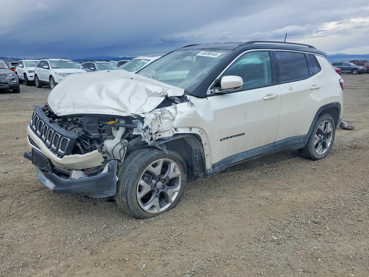 Salvage Jeep Compass Image