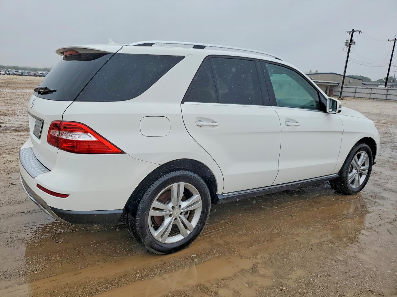 Mercedes-Benz M-Class 350
