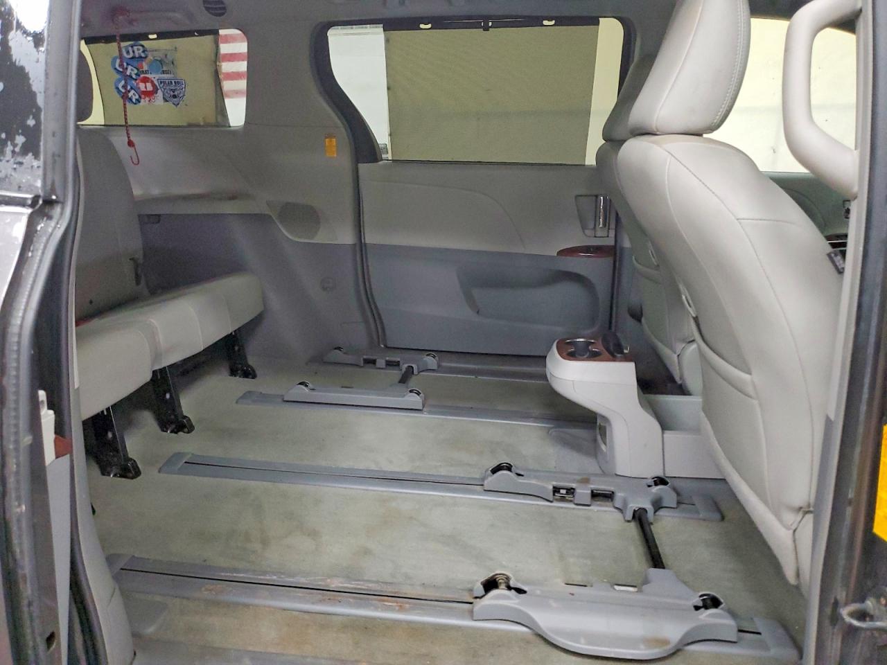 Toyota Sienna Xle 7-passenger