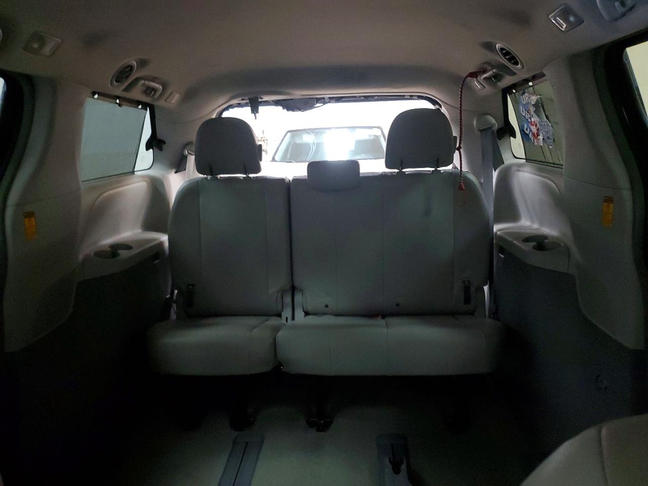 Toyota Sienna Xle 7-passenger