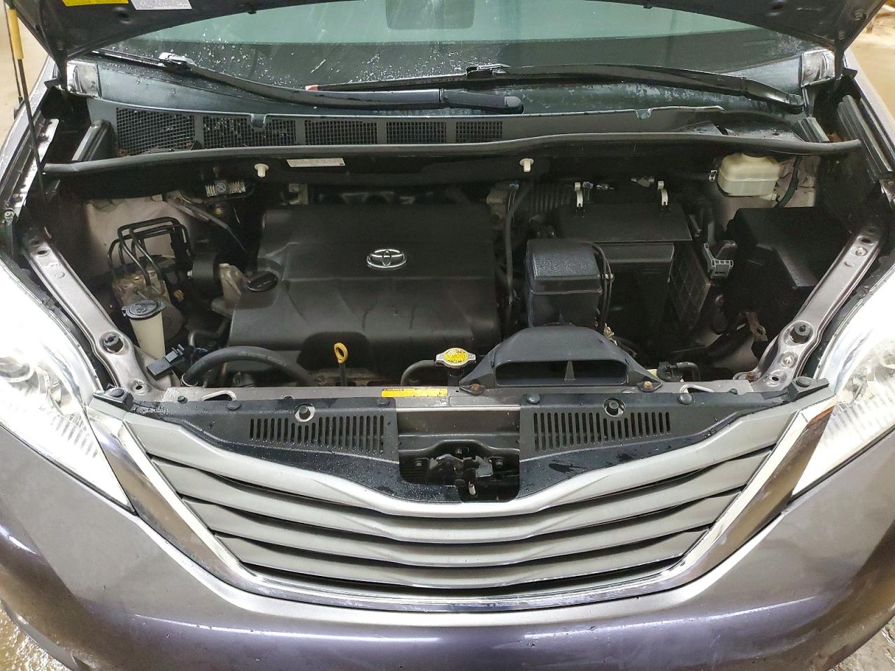 Toyota Sienna Xle 7-passenger