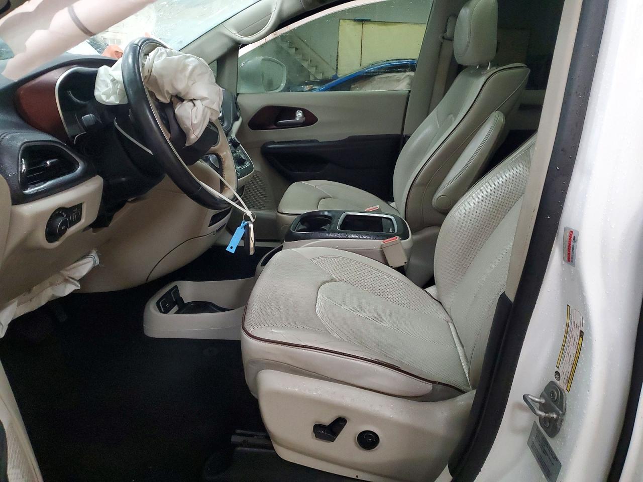 Chrysler Pacifica Limited