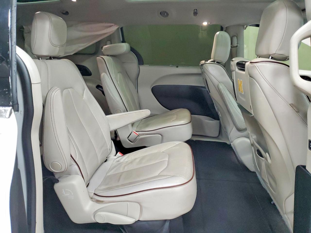 Chrysler Pacifica Limited