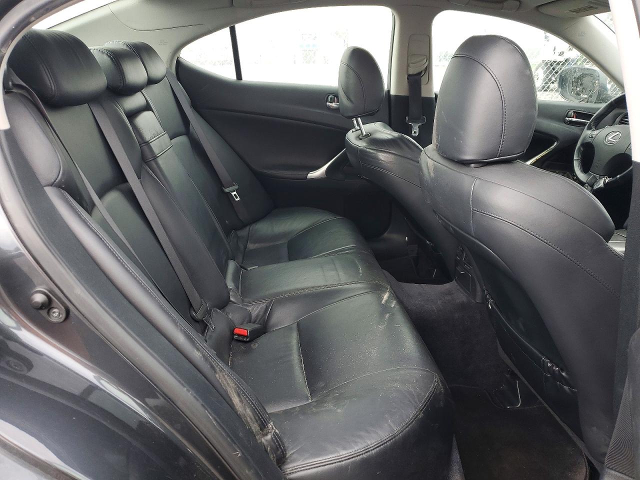 Lexus Is Base