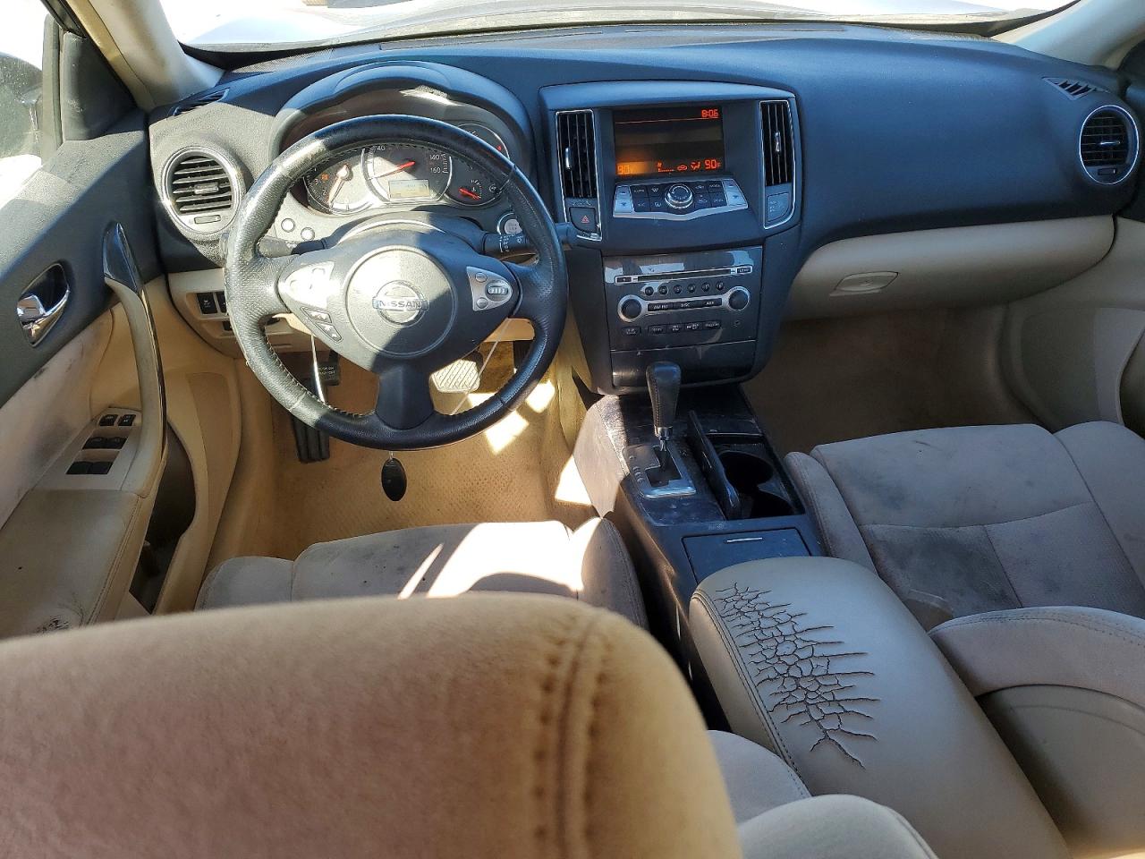 Nissan Maxima S