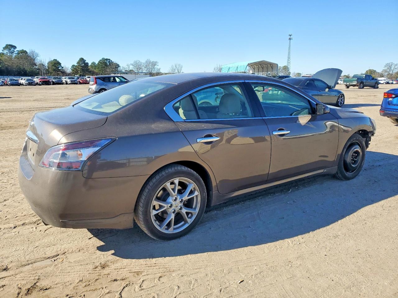 Nissan Maxima S