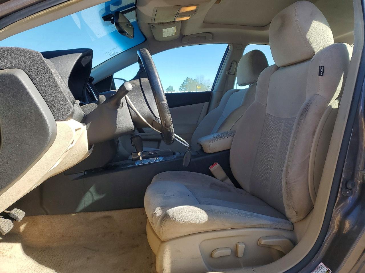 Nissan Maxima S