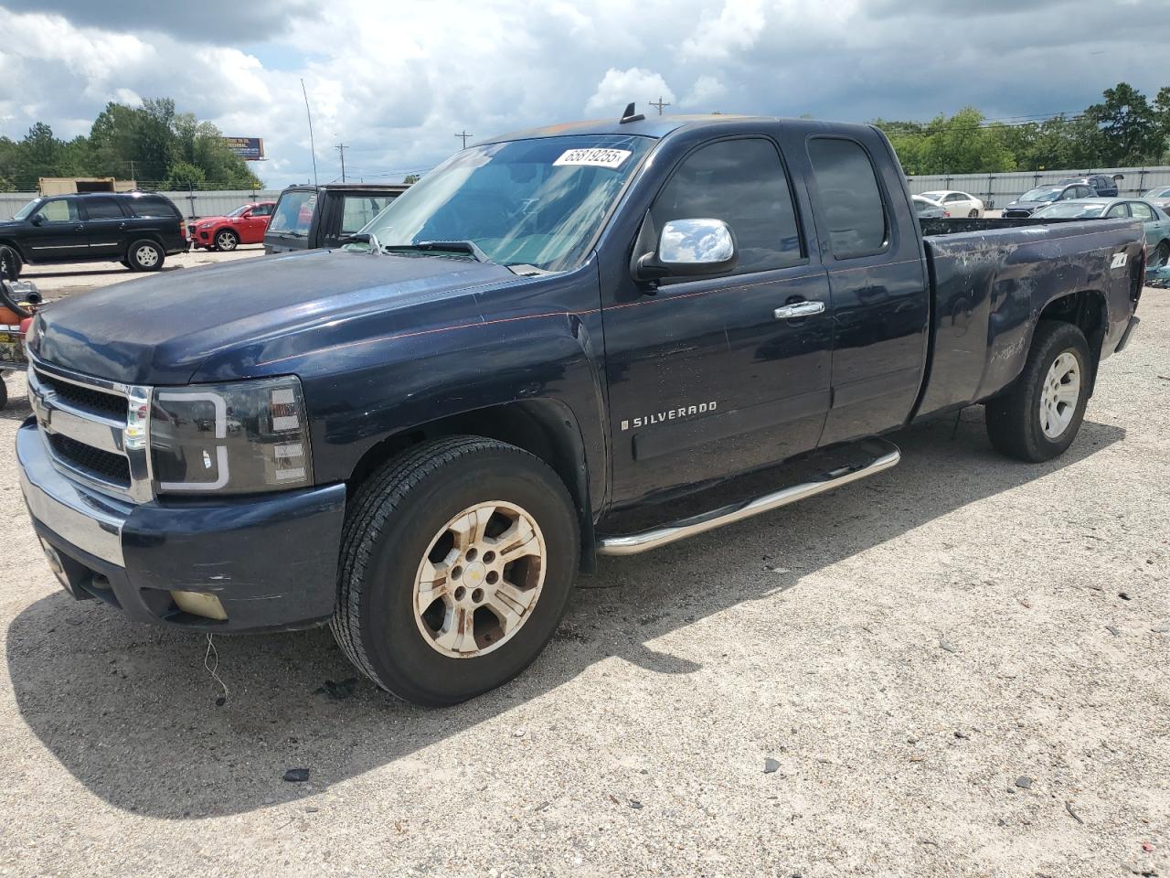 Salvage Chevrolet Silverado Image