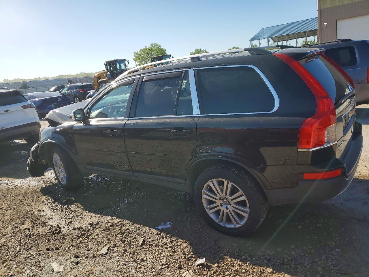Volvo XC90 V8