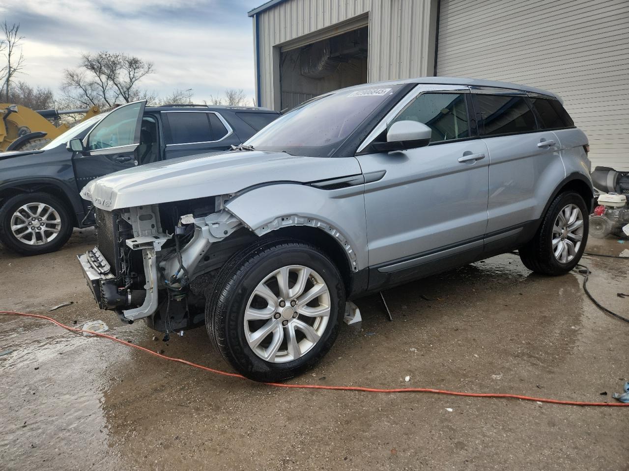 Salvage Land Rover Range Rover Image