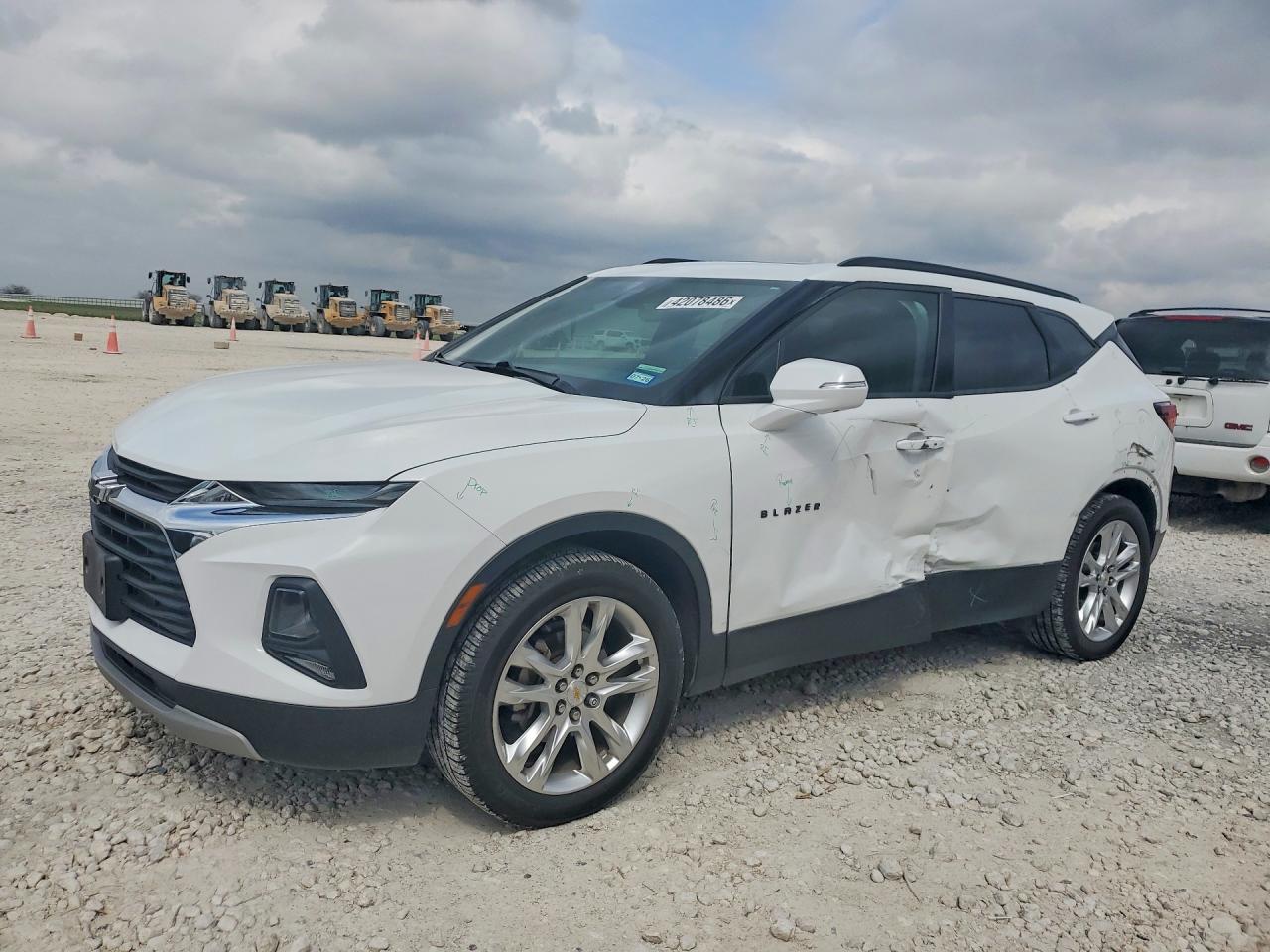 Salvage Chevrolet Blazer Image