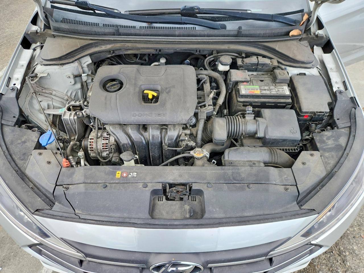 Hyundai ELANTRA Sel