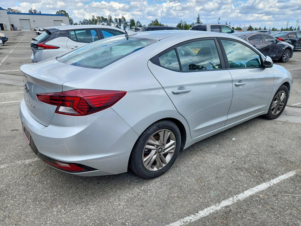 Hyundai ELANTRA Sel