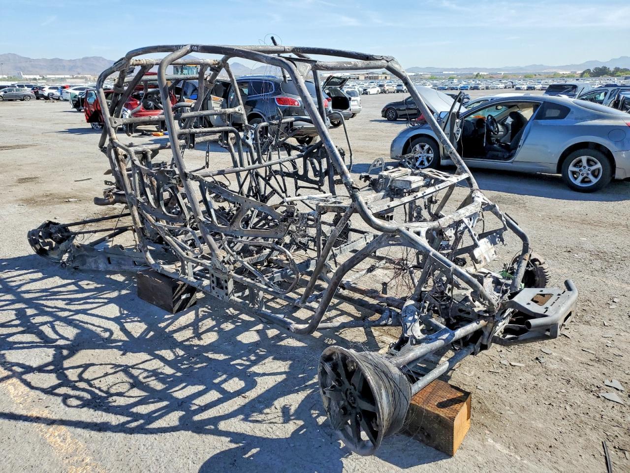 Salvage Polaris RZR Image