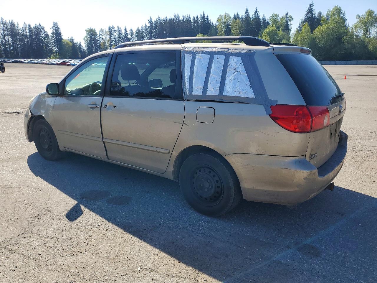 Toyota Sienna Le 8-passenger