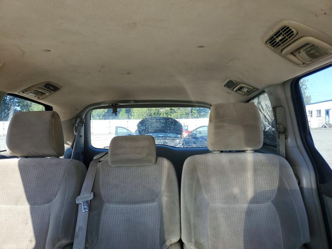 Toyota Sienna Le 8-passenger
