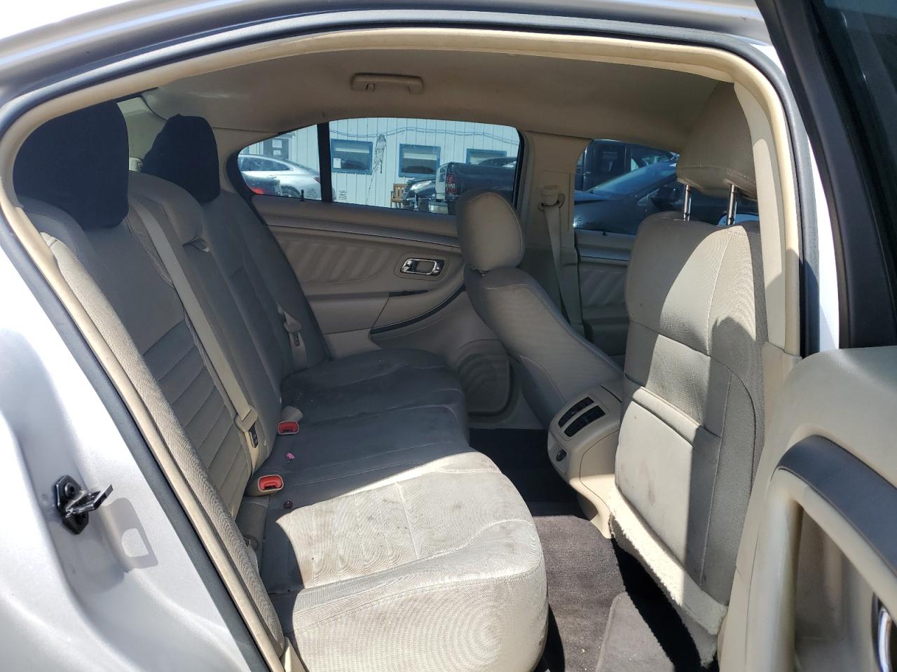 Ford Taurus Se