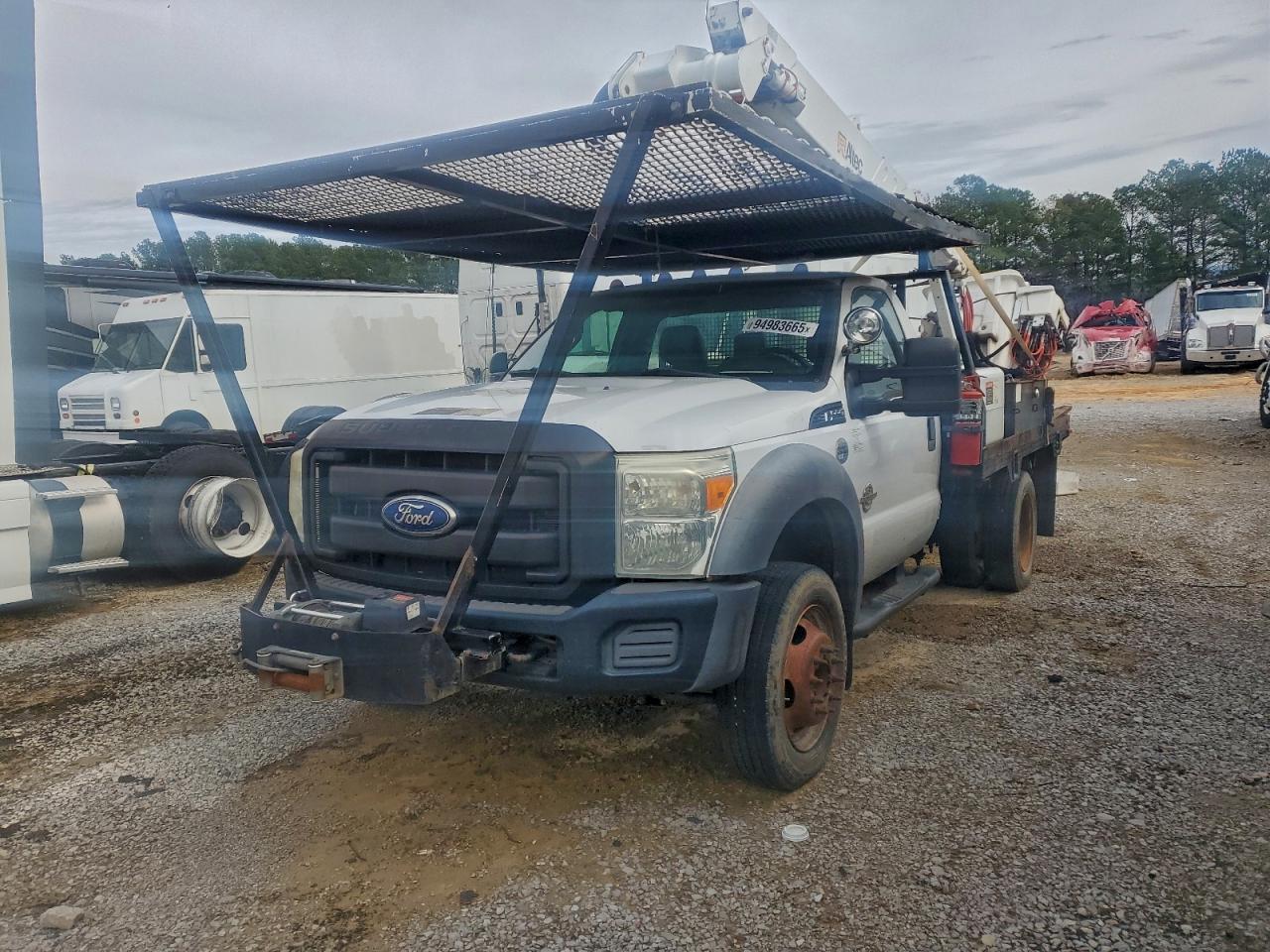 Salvage Ford F-550 Image