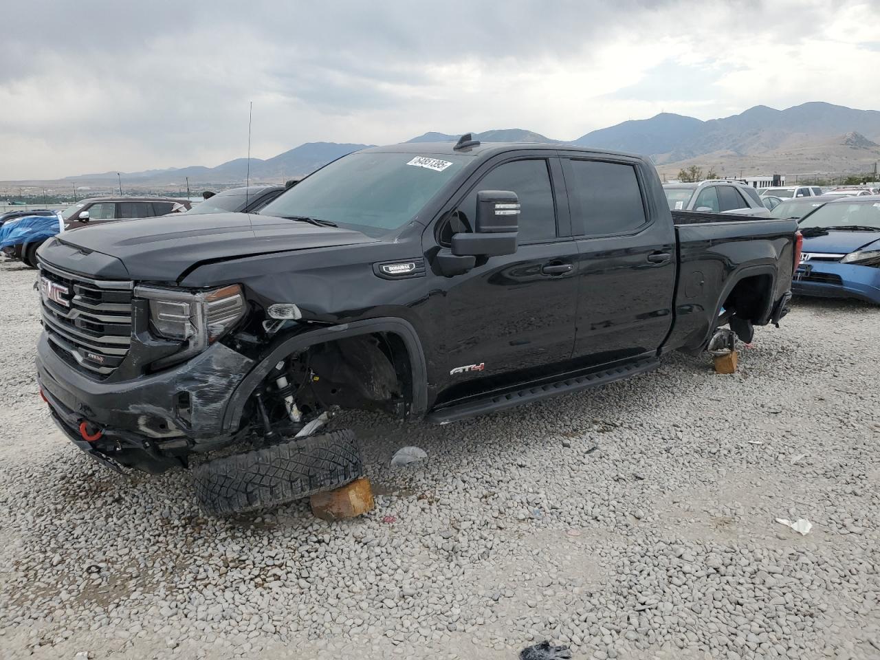 Salvage GMC Sierra Image