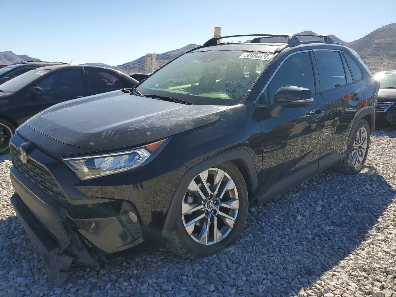 Salvage Toyota RAV4 Image
