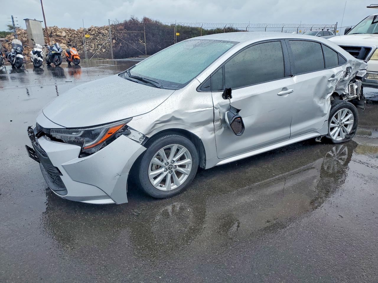 Salvage Toyota Corolla Image