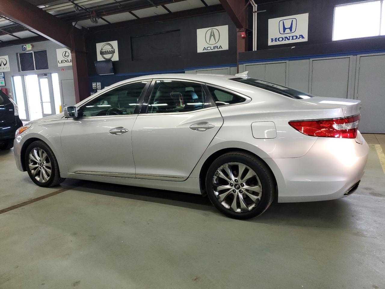 Hyun Azera Gls