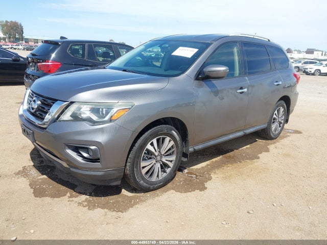 Nissan Pathfinder Sv