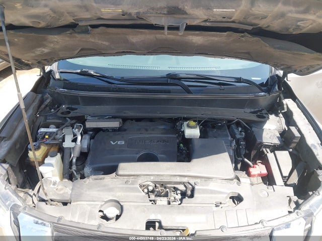 Nissan Pathfinder Sv