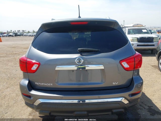 Nissan Pathfinder Sv