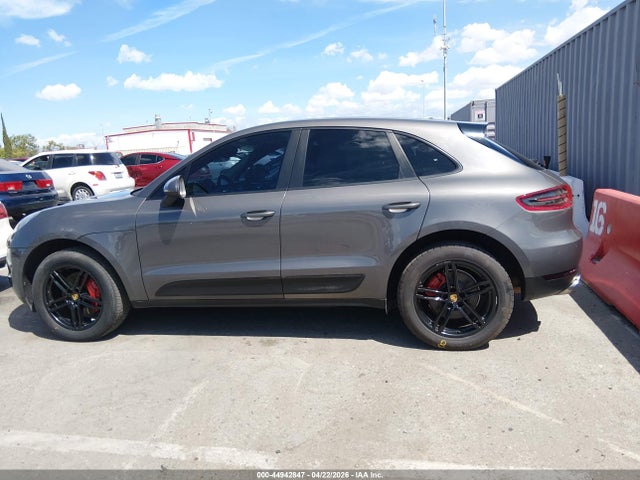 Porsche Macan S