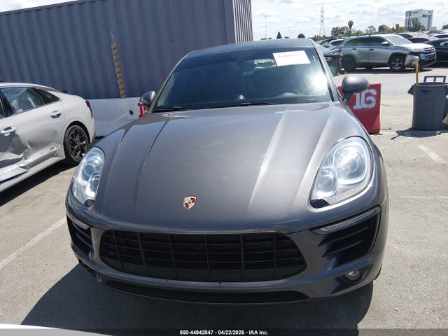 Porsche Macan S