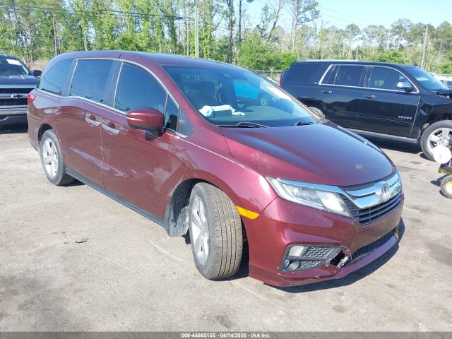 Salvage Honda Odyssey Image