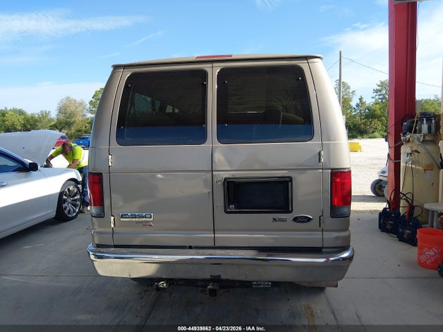 Ford E-350 Xlt
