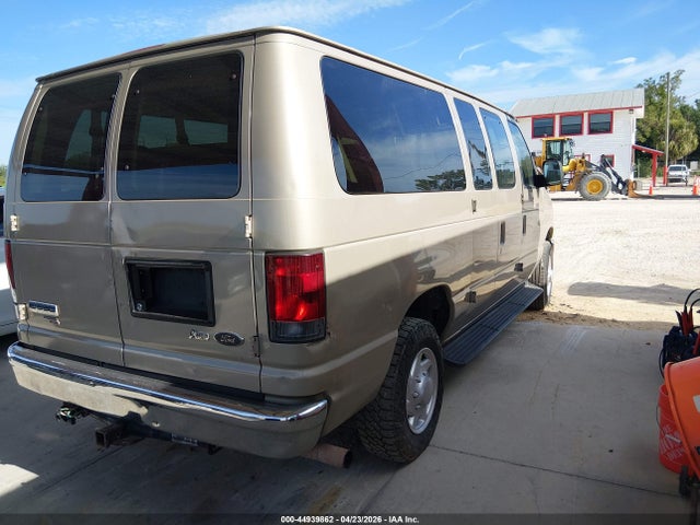 Ford E-350 Xlt