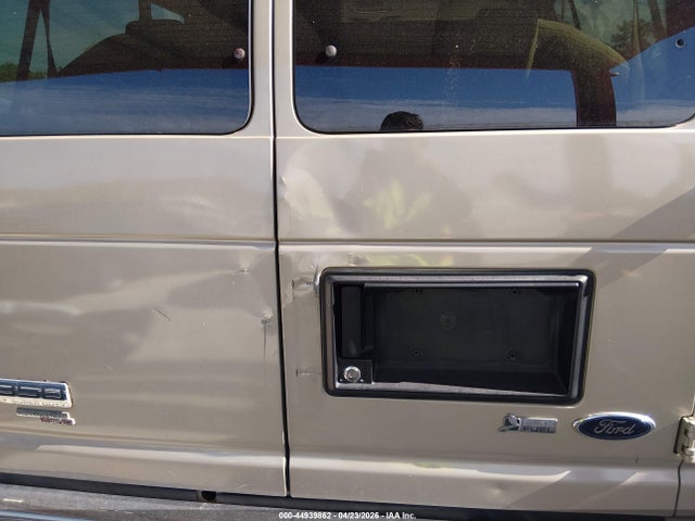 Ford E-350 Xlt