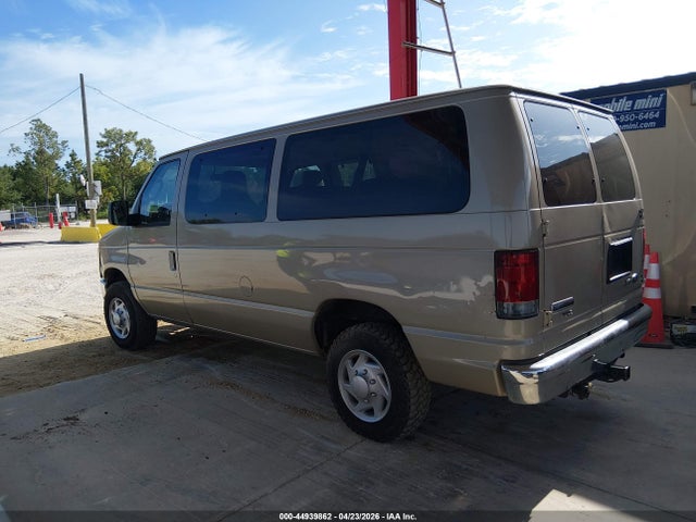 Ford E-350 Xlt