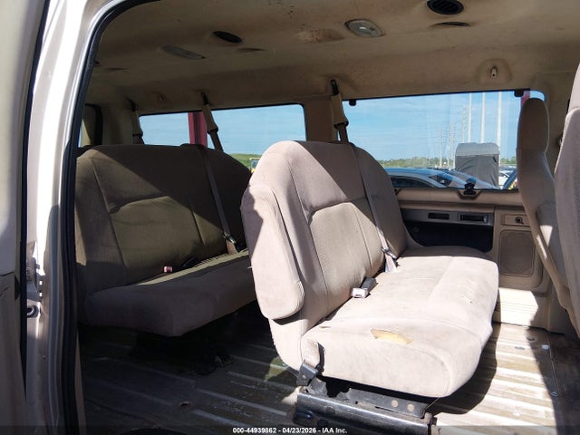 Ford E-350 Xlt